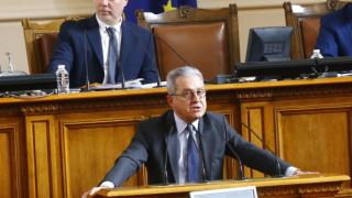 Лют спор и скандал в парламента заради коалицията "Мадуро"