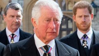 Ужасното детство на крал Чарлз: Баща му го малтретирал, а Елизабет...