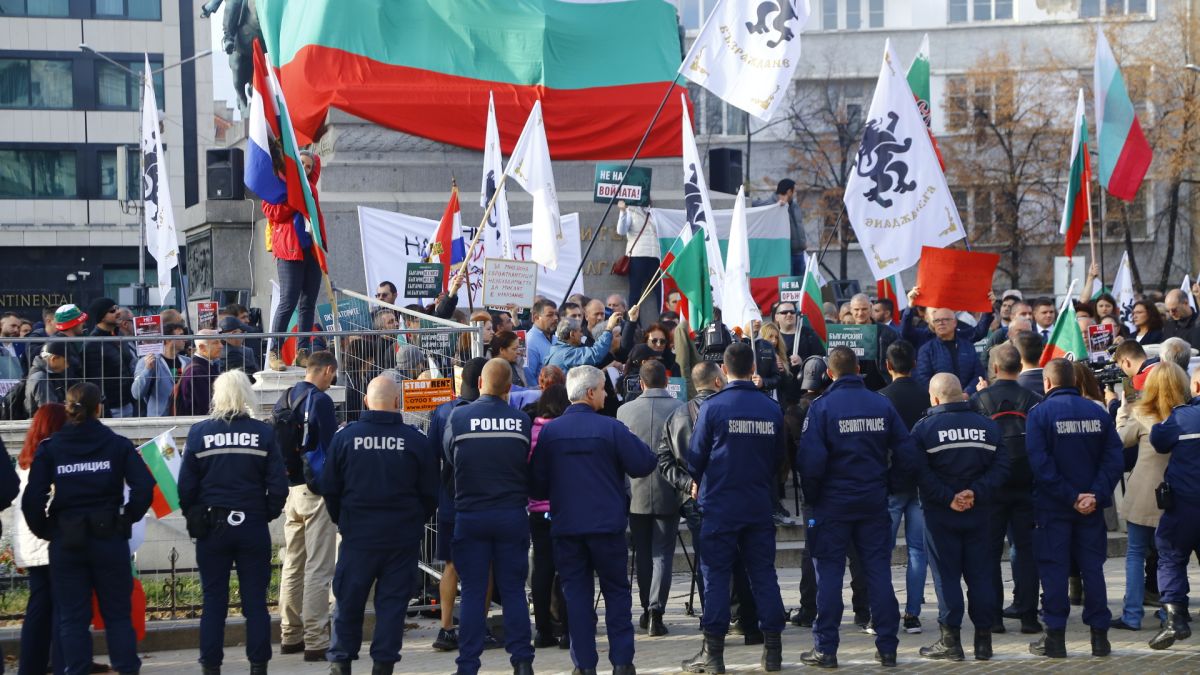 На жълтите павета пак ще ври и кипи