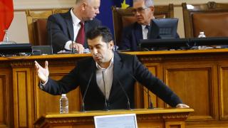 Бившата пиарка на Промяната нахока Петков заради обида към десните