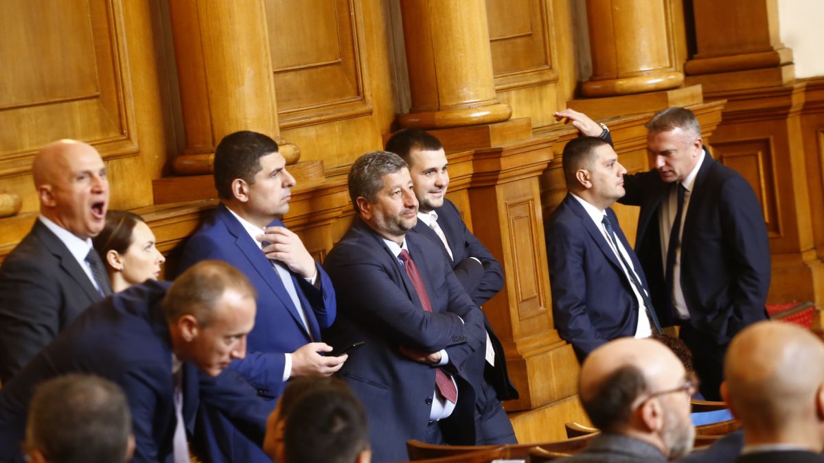 Христо Грозев хвали Демократична България и ПП