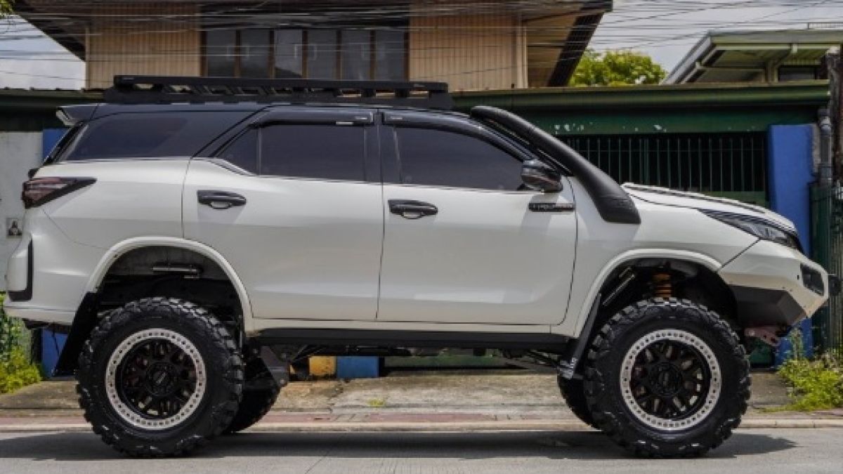 Представиха екстремен всъдеход Toyota за най-тежък офроуд СНИМКИ