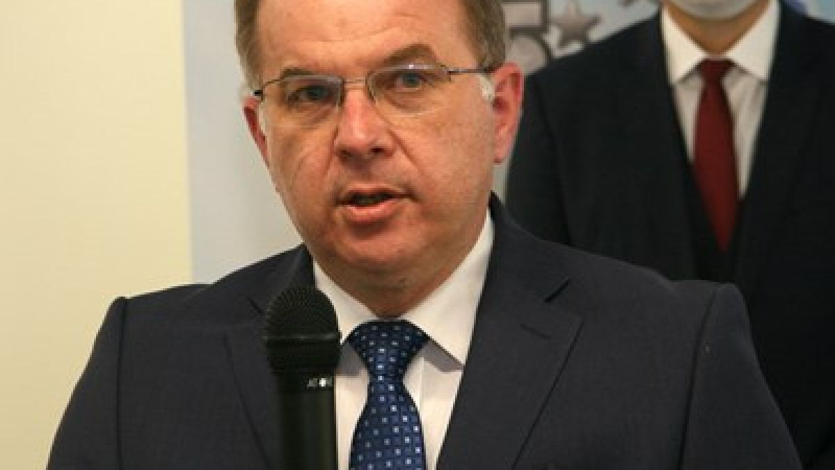 Чолаков: Не искам да си го помисля, че Кирил Петков може да е притежавал кода за машините!