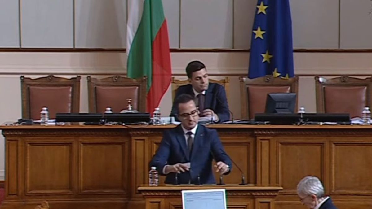 Страшен скандал в НС заради секретния доклад на БНБ за еврото, Никола Минчев се видя в чудо