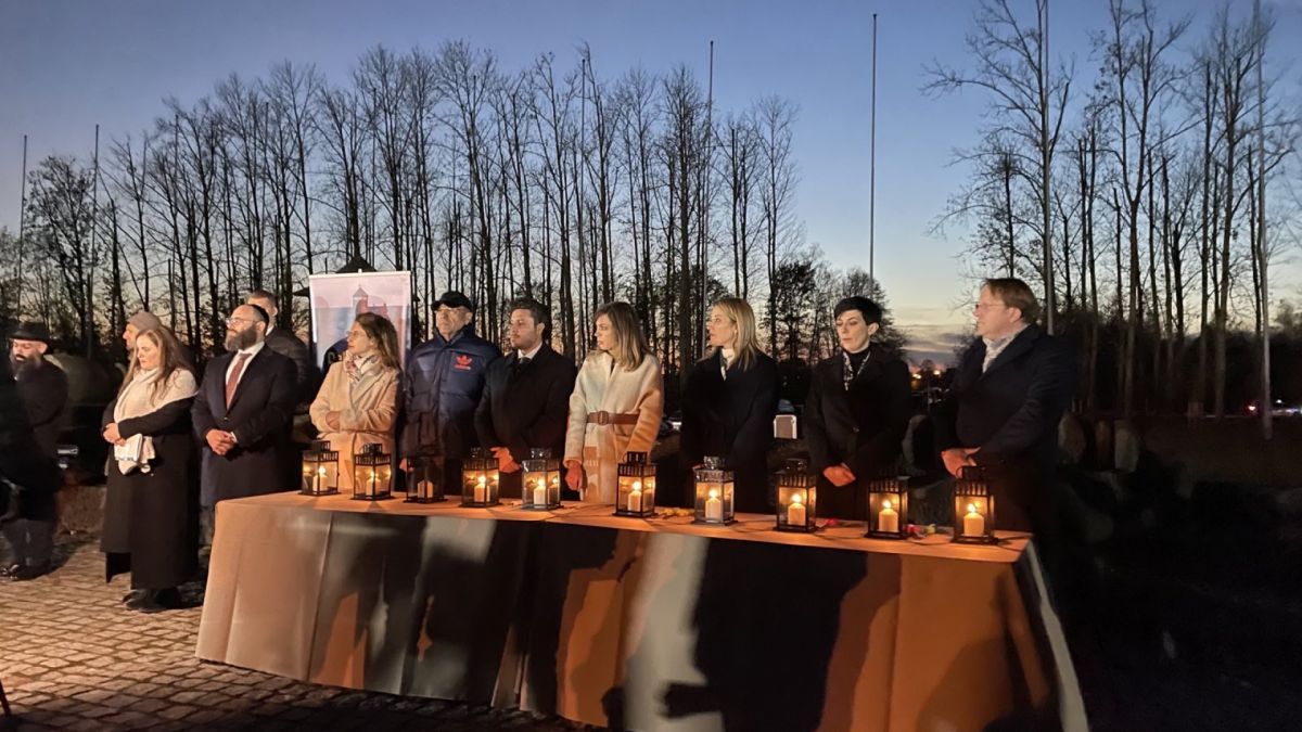 Иван Гешев положи венци от името на Република България и българската прокуратура в лагера Аушвиц ВИДЕО
