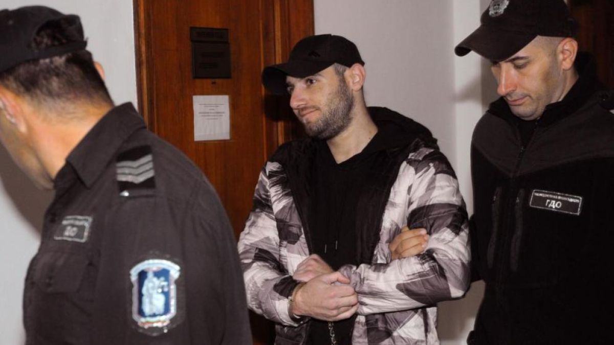 Наркоманът Кокинов, клал ученичка в Бургас, със скандална изцепка в съда СНИМКИ 