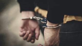 С викове "Аллах акбар" 32-г. се нахвърлил на белгийски полицаи и започнал да ги коли  