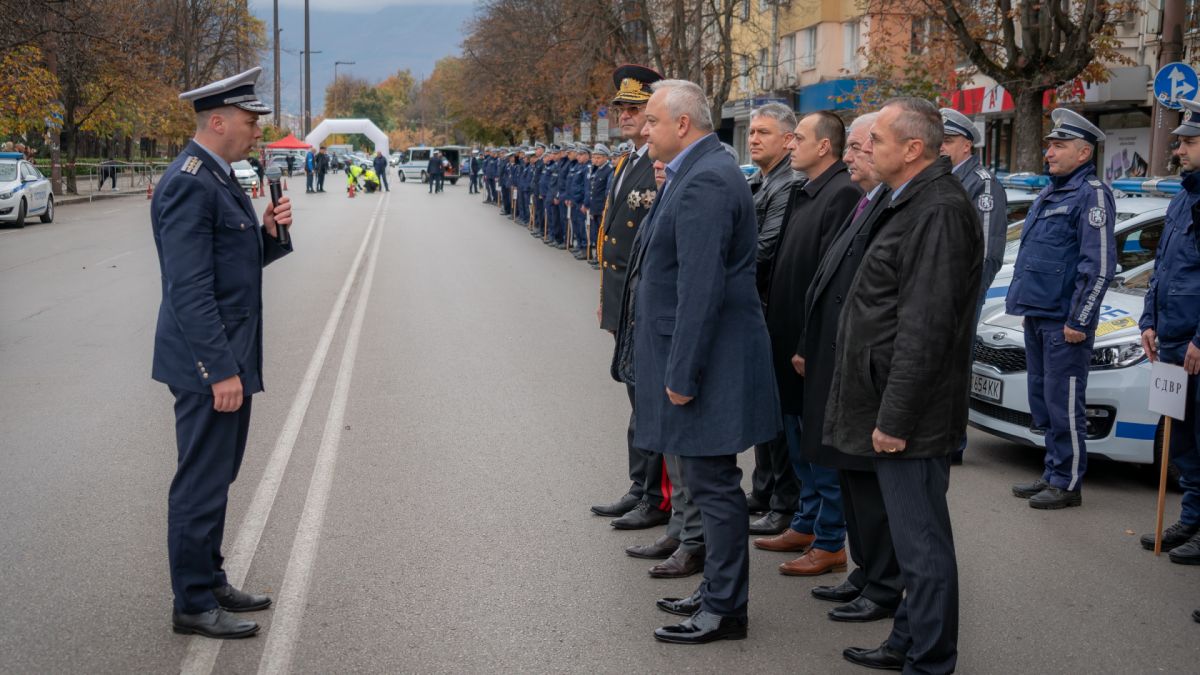 Демерджиев застана пред най-добрите БГ ченгета и се изцепи: Срам ме е! 