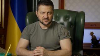 Зеленски: Стотици престъпления в Херсонска област, руските атаки не са спирали край Донецк
