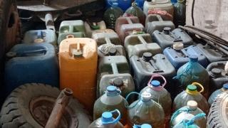 Бургаските митничари удариха нелегална мини рафинерия и незаконен винпром СНИМКИ