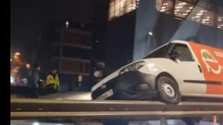 Зрелищна катастрофа по тъмно в София ВИДЕО 