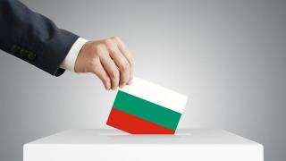 Правната комисия потвърди: Гласуването - с хартиена бюлетина и машина