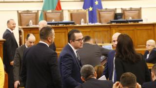 Пак скандал в НС! ПП заплашиха с улични размирици и избягаха от залата БЛИЦ TV