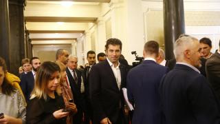 Петков побесня в кулоарите на парламента! Заплаши със... СНИМКИ