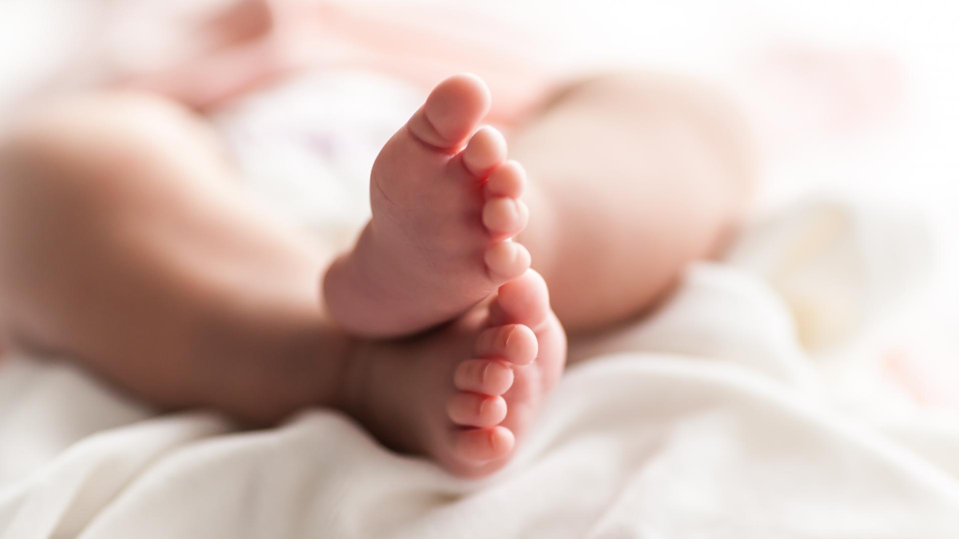 Наше село бори демографската криза: Тя е едва на 25, а вече има 10 деца!