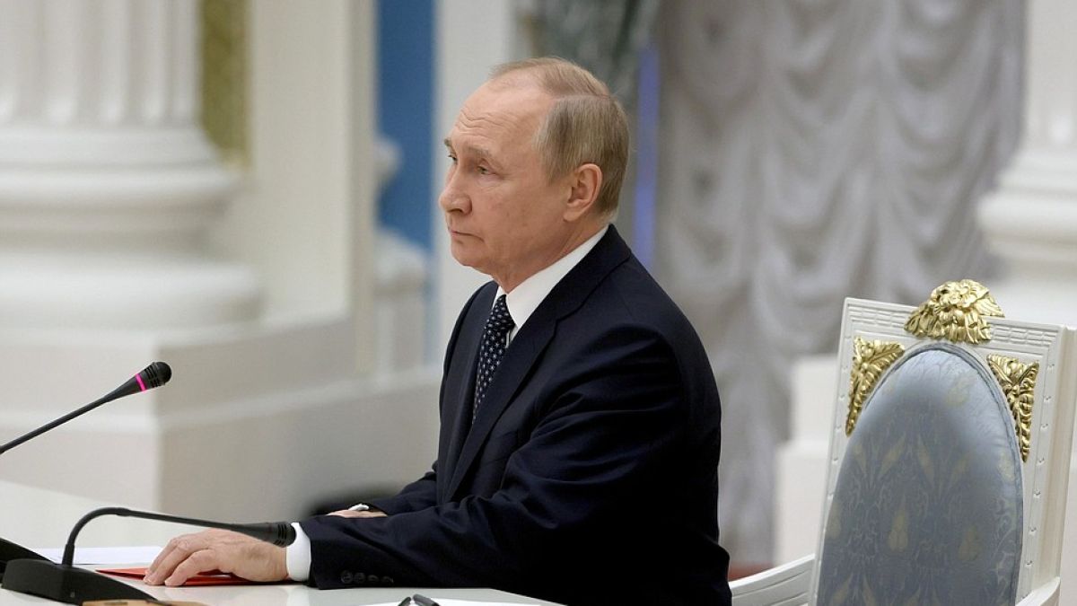 За първи път от началото на войната: Путин събра в Кремъл ключови фигури от руското ръководство, за да...