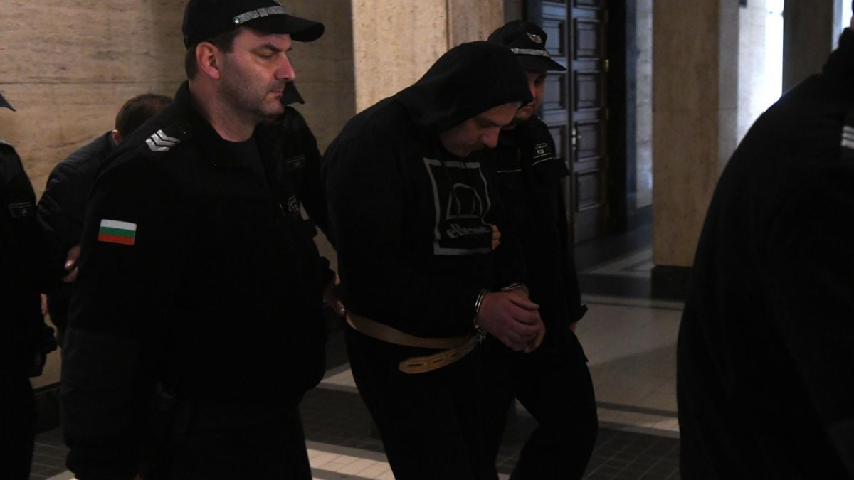 Изправиха светкавично пред съда арестуваните у нас атентатори, ето кои са те СНИМКИ