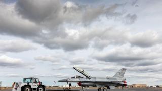 "Локхийд Мартин" с гореща новина за първите български F-16 СНИМКА