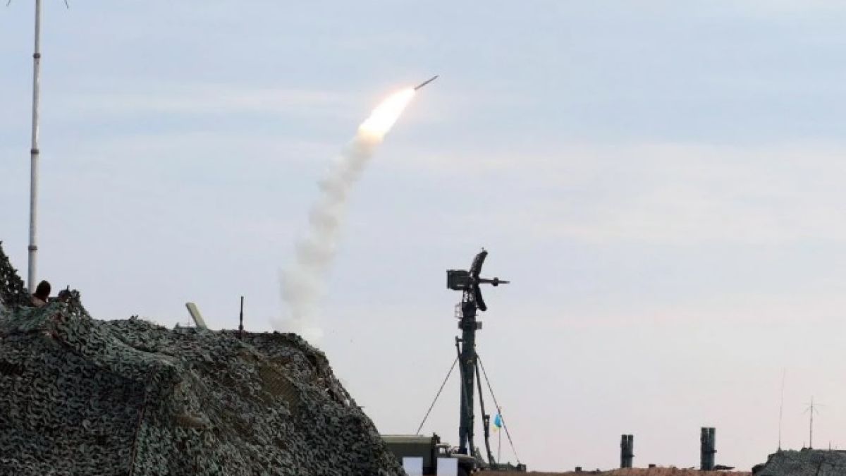ВСУ разкри как успява да сваля модерните руски ракети с боеприпаси на 50 години