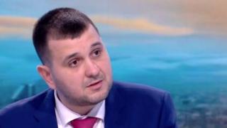 Златимир Йочев хока депутат на ДБ, който го втрещи с тази обида към Радев 