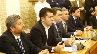 От ГЕРБ на нокти заради сагата с кода за изборите, искат...