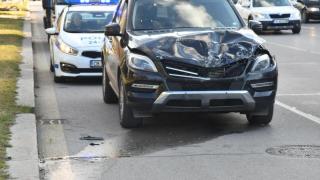 Кошмарен инцидент на столичното Цариградско, шофьор на лъскав джип си скубе косите СНИМКИ 