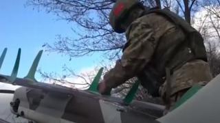 ВИДЕО от войната: Русия за първи път използва дронове за РЕБ срещу ВСУ