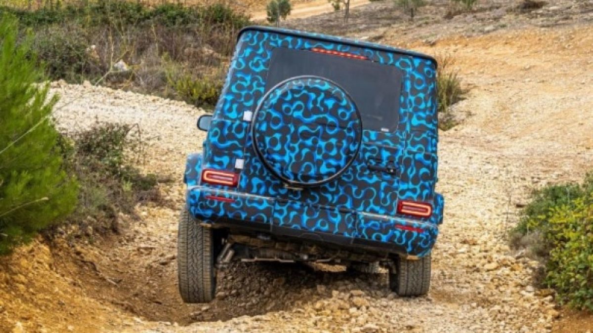Електрическият Mercedes G-класа демонстрира уникална функция за първи път ВИДЕО
