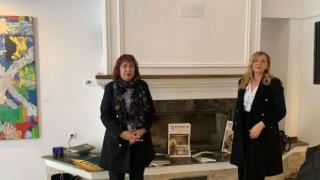 УниБИТ дари книги на български културен център в Скопие