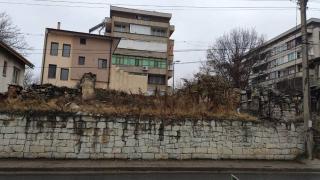 В основите на тая къща в Кърджали са закопани 5 делви със злато - продава се!