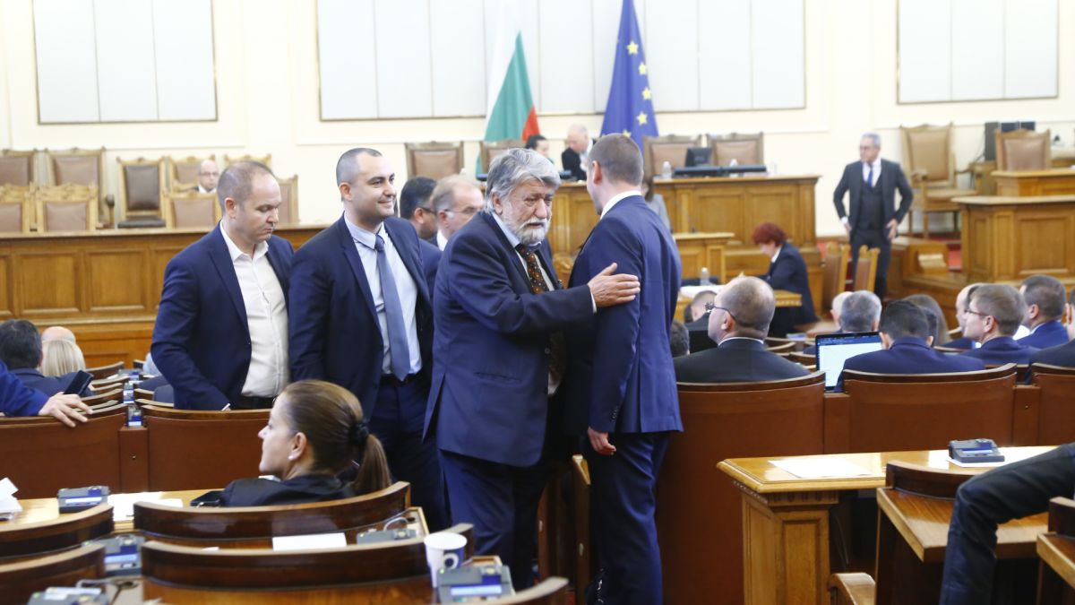 Кузман Илиев категоричнo: Правителство с мандата на тази партия няма да има!