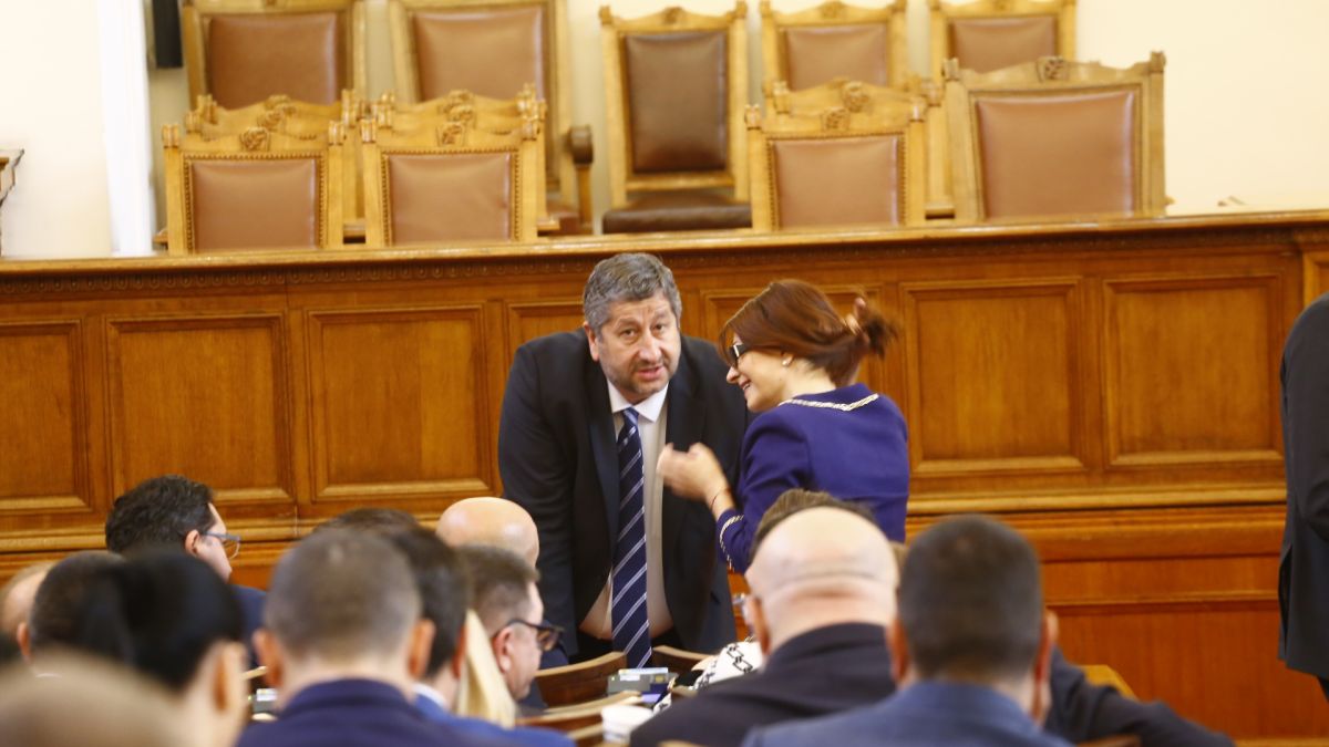 ГЕРБ поставя 3 тежки условия на ДБ за кабинет