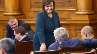 Прогноза: Куюмджиев каза какво се готви да направи Нинова с мандата