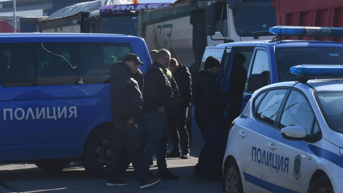  Ченгета от Сандански си въртят грозни номера, местните пропищяха от... 