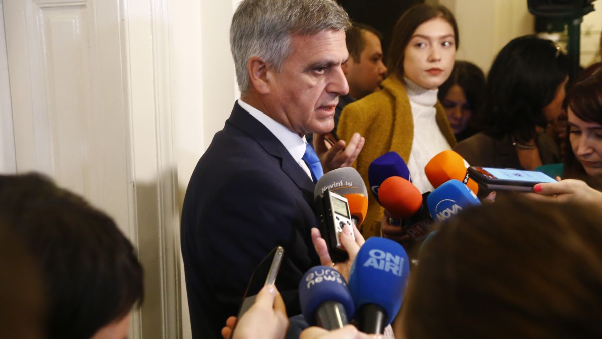Заради убийството на Алексей Петров: Партията на Стефан Янев иска спешно...