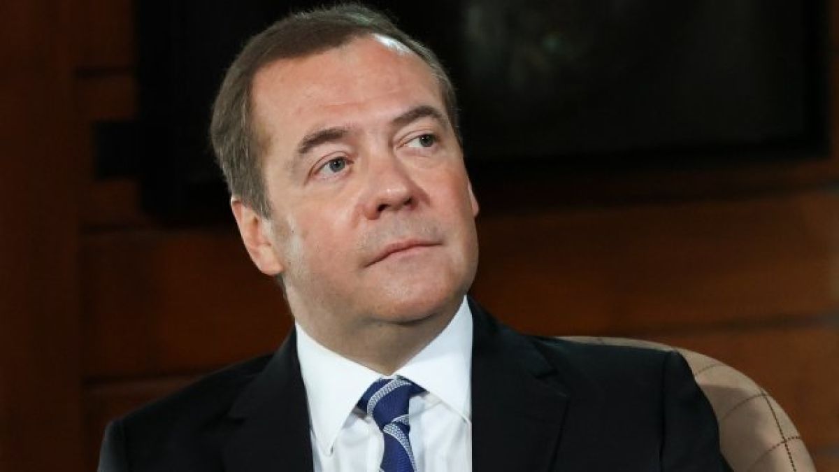 Медведев предрече фатален сценарий за още една страна след Украйна