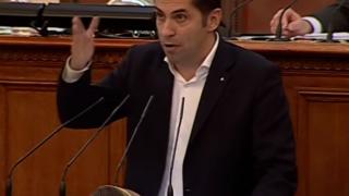 Петков откачи от парламентарната трибуна, блъска и вика като обезумял БЛИЦ TV 