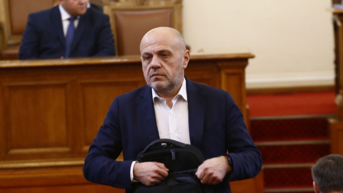 Дончев разкри кой реди министрите в кабинета "Габровски" 