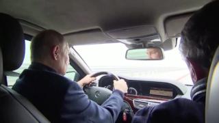 ВИДЕО от войната: Една странност с Путин на Кримския мост озадачи мрежата