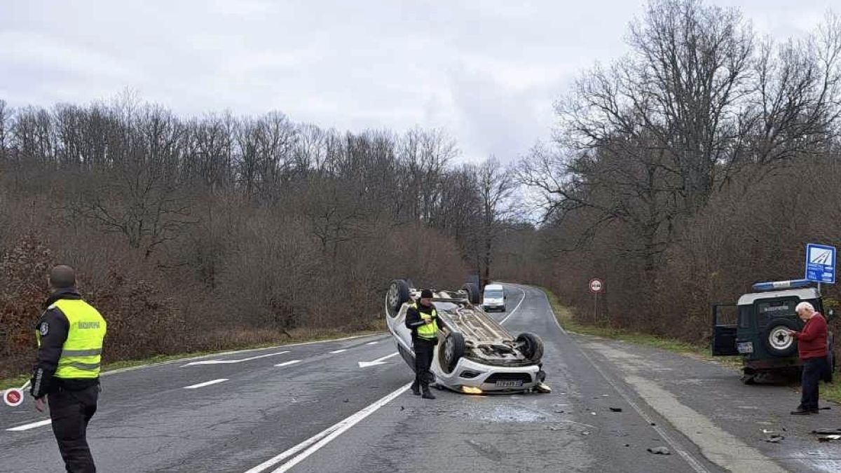 Ето какво остана от турски автомобил, забил се в джип на жандармерията край Малко Търново