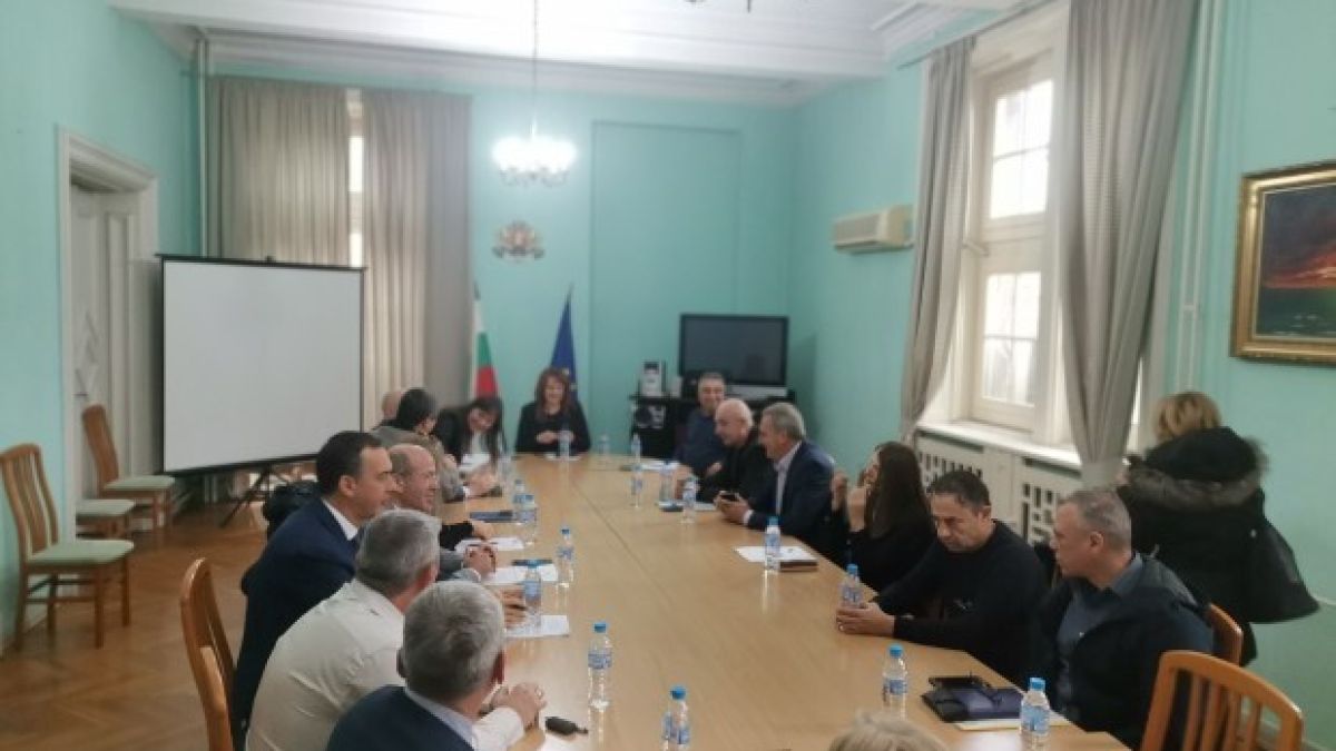 Бургас обяви частично бедствено положение, ето какво се случва!
