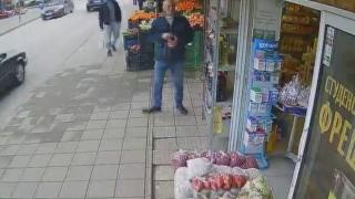 Нагъл апаш краде под носа на пловдивските ченгета ВИДЕО 