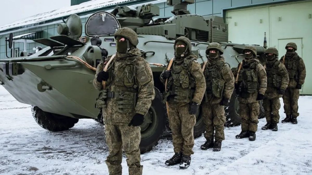 Изненадващо: Руски спецназ от ГРУ и арктическа пехота превзеха с десант стратегически остров до Херсон КАРТИ
