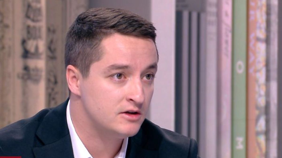 Жигосаният Божанков призна отива ли при ПП или ДБ