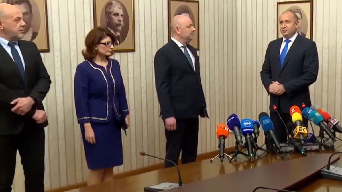 Политолози с интересна теория защо ще бъде подкрепен кабинетът "Габровски"