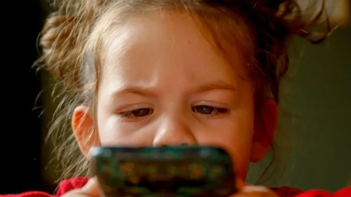 Тъжни данни за българските деца и техните родители 