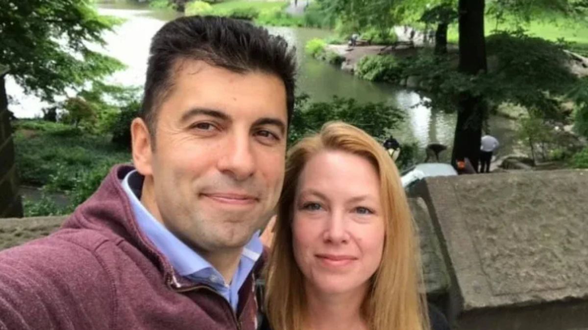 Линда на Кирил Петков с амбиции за тв звезда