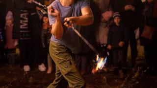 Огнено шоу откри коледния базар София в парк "Възраждане" СНИМКИ