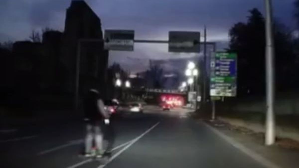 Поредна откачалка с тротинетка взриви от възмущение мрежата ВИДЕО