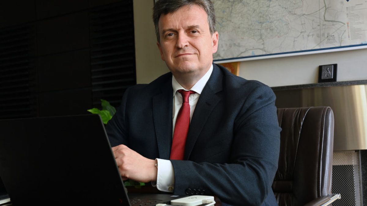 Бивш шеф на Булгаргаз с още скандални факти за газовата афера на Кирил и Асен: На уиски и коленце обсъждаха как... 